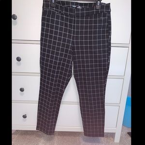 Old Navy Black Plaid Pixie Ankle Pants